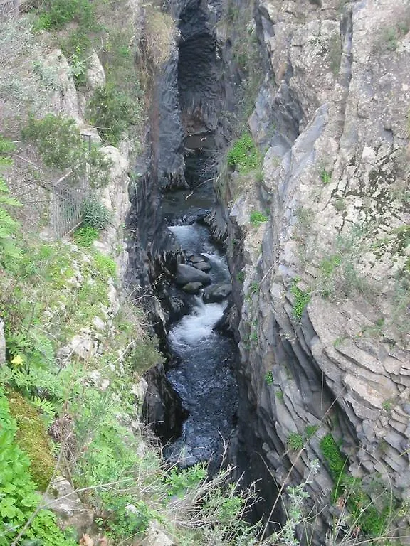 Villa Le Gemelle Dell'Alcantara Motta Camastra